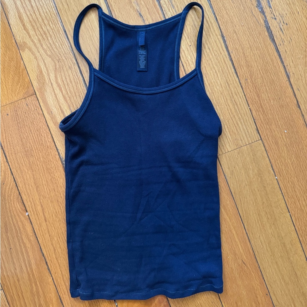 Skims tank
